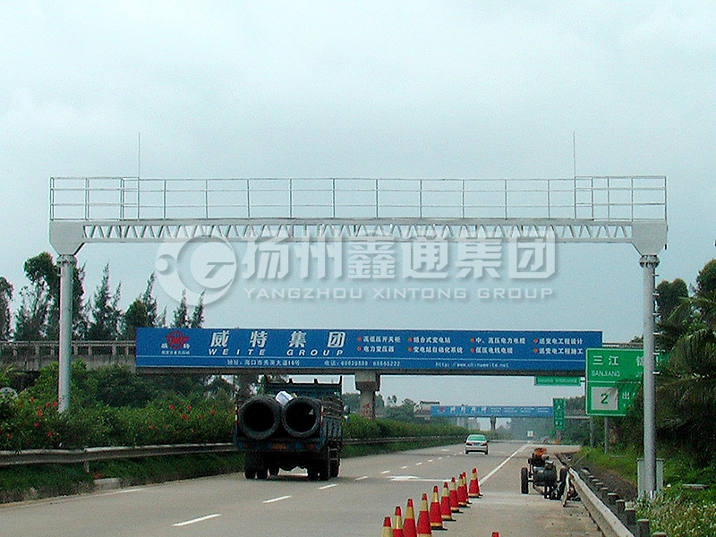 LMJ-010，情報(bào)板龍門架