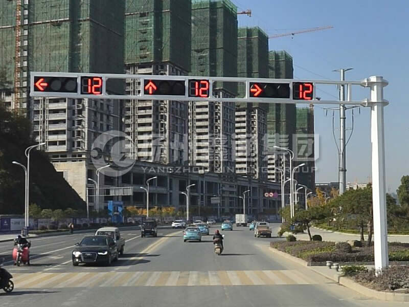 XHDG-028，懸臂框架信號燈桿