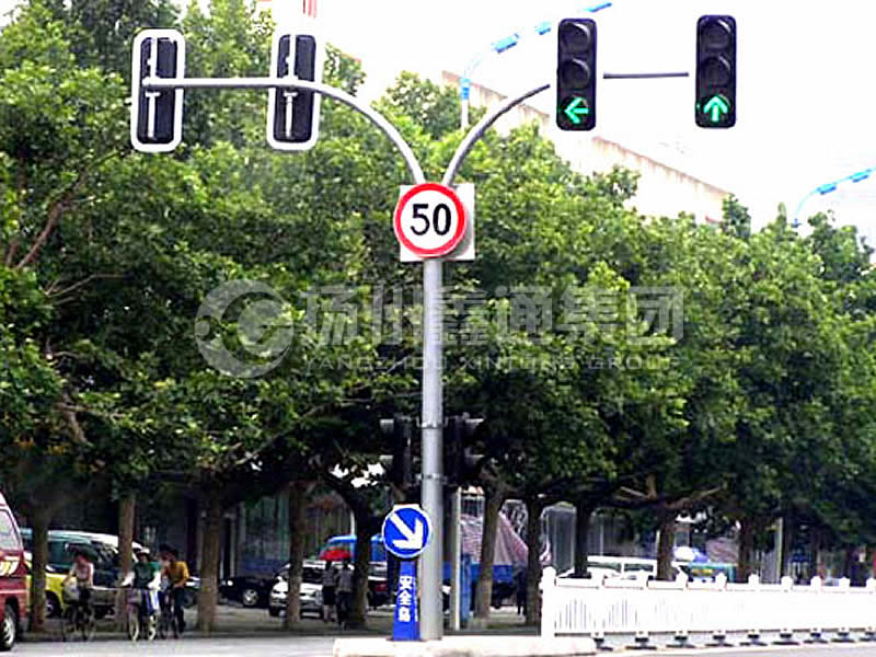 XHDG-038，雙挑彎臂信號(hào)燈桿