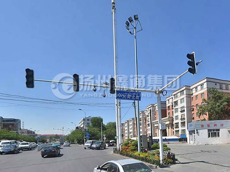 XHDG-050，八棱直角懸臂信號燈桿